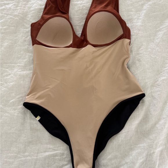 Summersalt Rushed Backflip Onepiece Swimsuit Amber and Sea Urchin - Picture 7 of 10